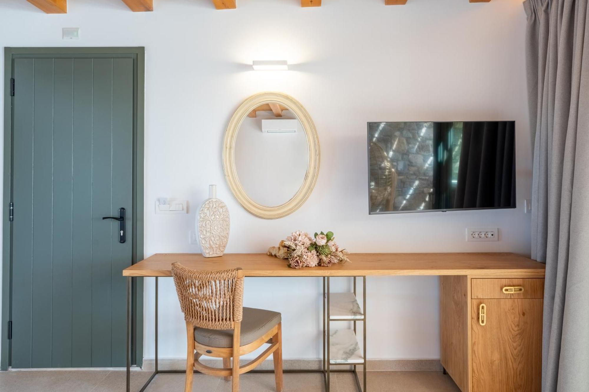 Regency Sunset Suites Mykonos Town ภายนอก รูปภาพ